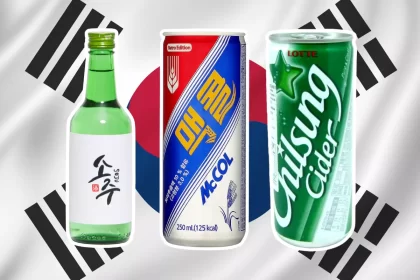 Composição de três bebidas tradicionais coreanas — soju, McCol e Chilsung Cider — em destaque sobre a bandeira da Coreia do Sul.
