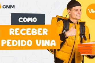Entregador de pizza sorridente com caixas nas mãos ao lado do título “Como Receber Pedido Vina”, guia do CNM para integração e gestão de pedidos do app Vina.