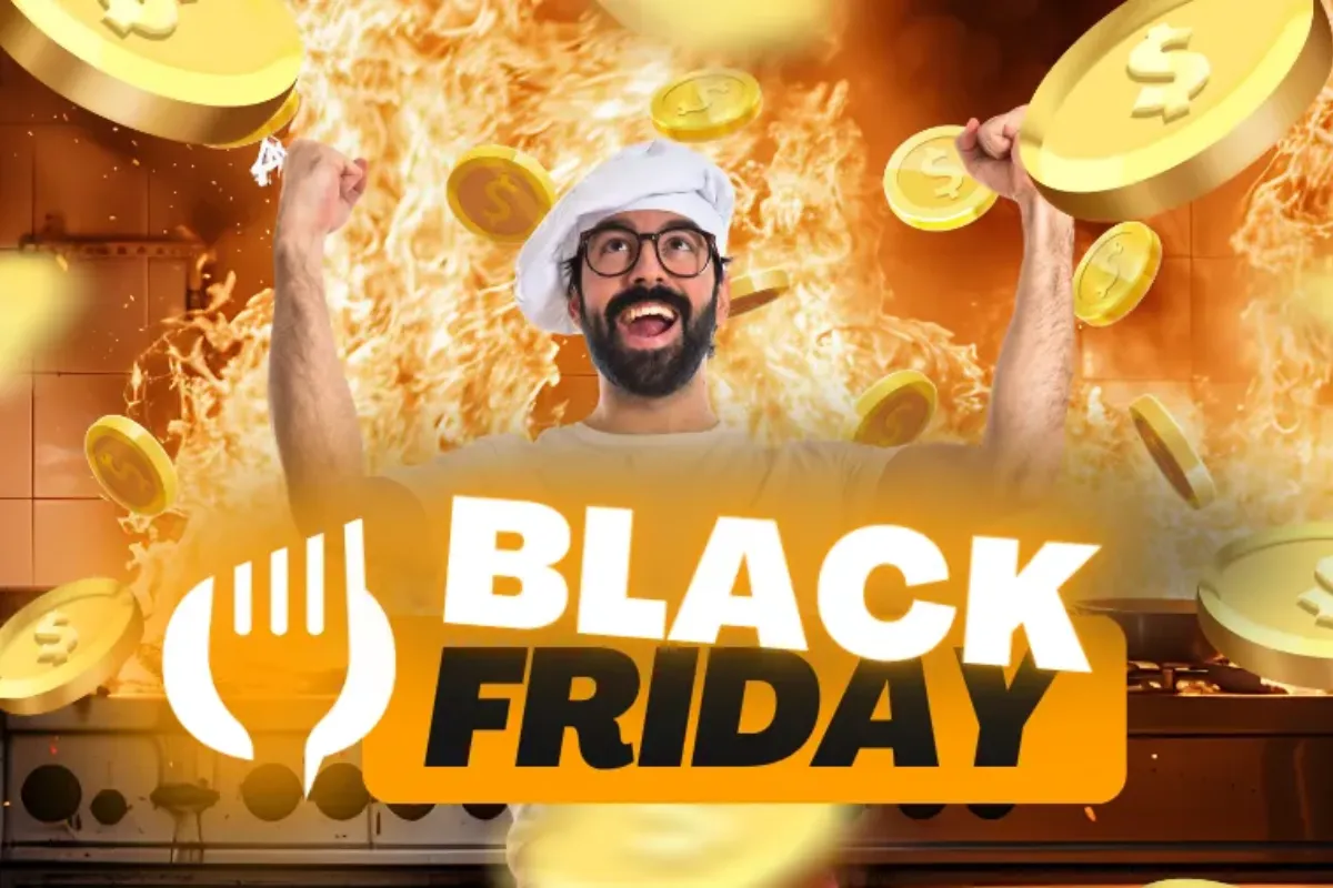 Imagem vibrante de um chef sorridente comemorando, levantando os braços em frente a um cenário de cozinha com chamas e moedas douradas caindo. A palavra "BLACK FRIDAY" em letras grandes e brancas com um fundo laranja escuro, e o logo do CNM em branco (símbolo de garfo e faca estilizados) estão em primeiro plano.